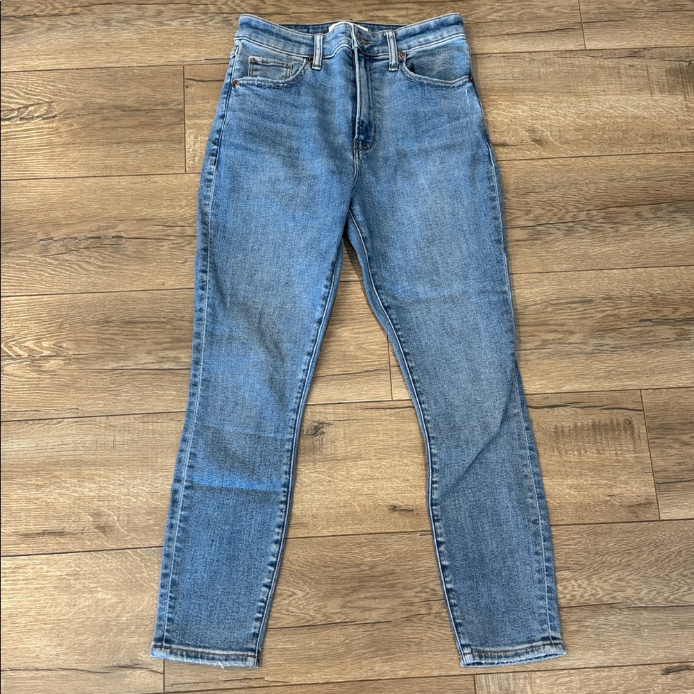 Abercrombie & Fitch The Super Skinny Ankle High Rise Jean